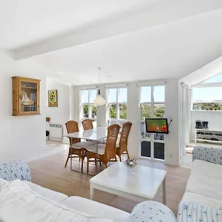 펜션 Cozy In With House Sea View