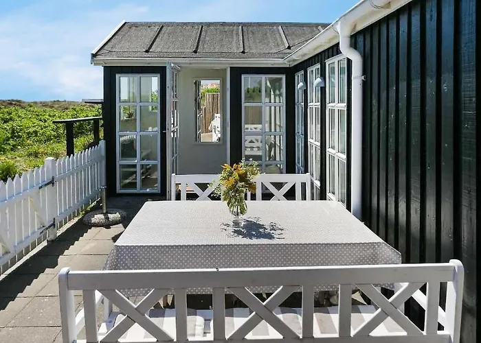 Cozy In With House Sea View Grenå